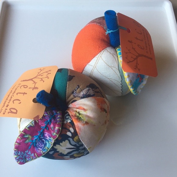 One pumpkin push pin 🧶🧵 - Picture 5 of 5